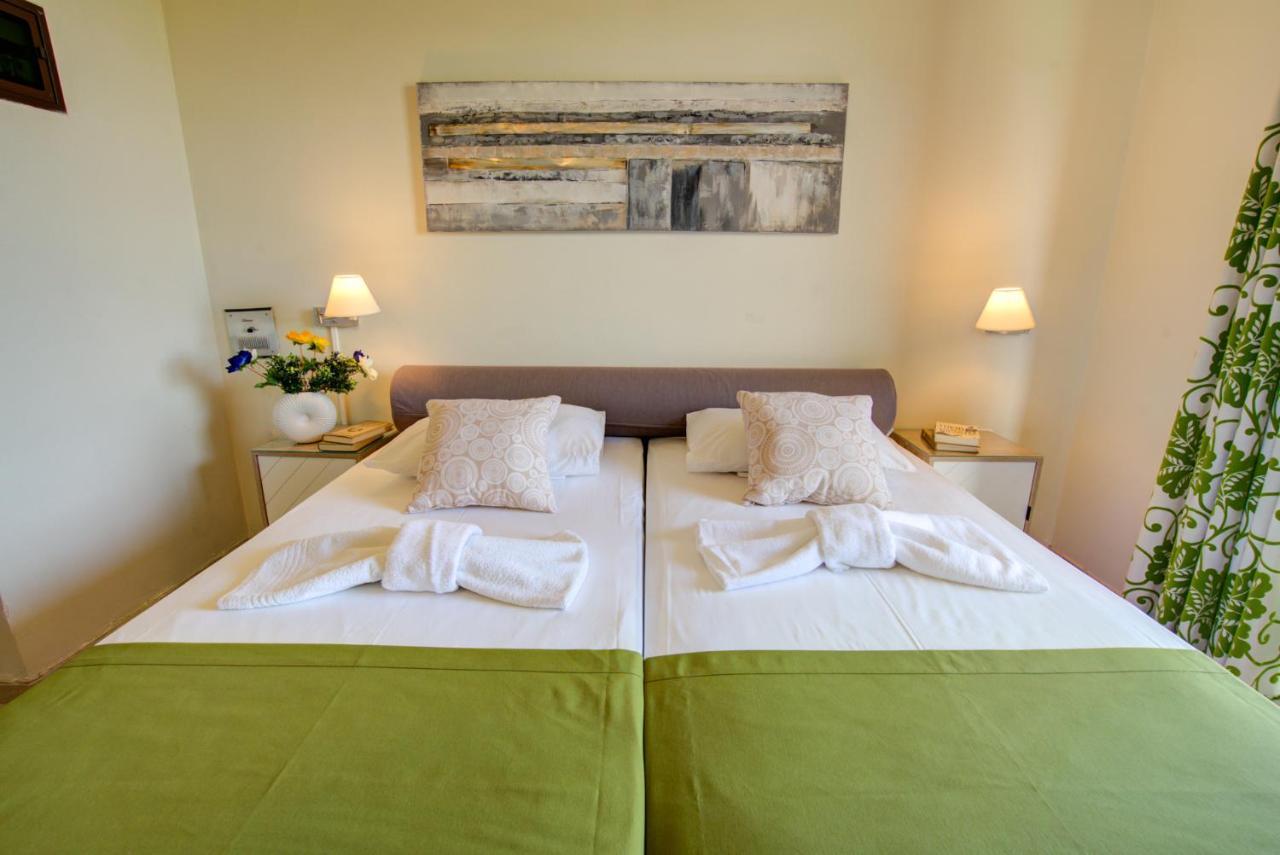 Chriselen Hotel เอลีโอนาส ภายนอก รูปภาพ