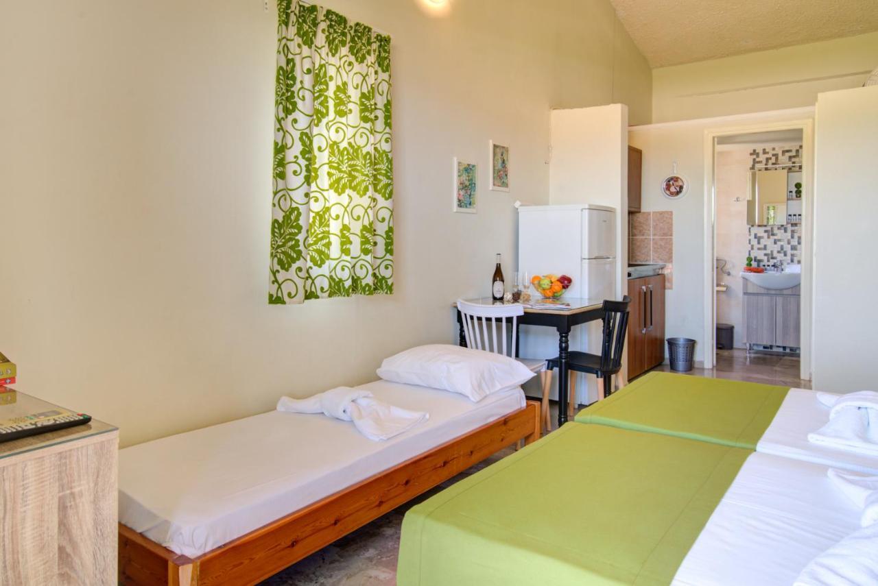 Chriselen Hotel เอลีโอนาส ภายนอก รูปภาพ