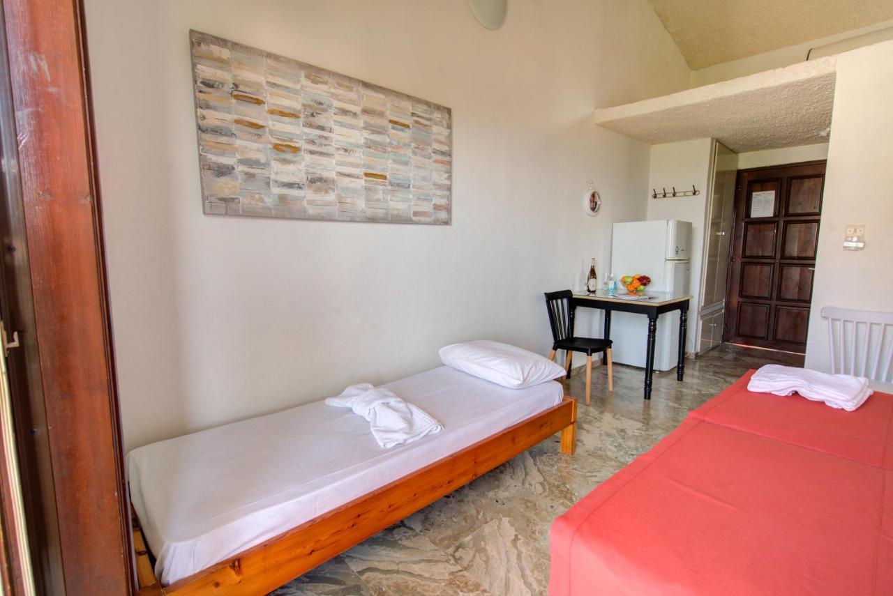 Chriselen Hotel เอลีโอนาส ภายนอก รูปภาพ