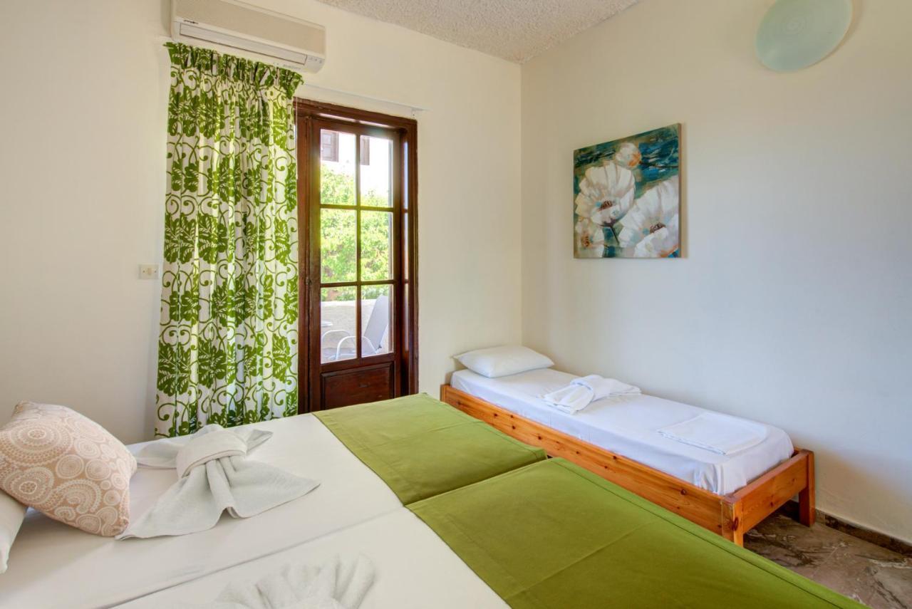 Chriselen Hotel เอลีโอนาส ภายนอก รูปภาพ