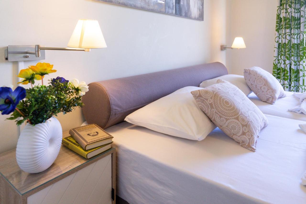 Chriselen Hotel เอลีโอนาส ภายนอก รูปภาพ