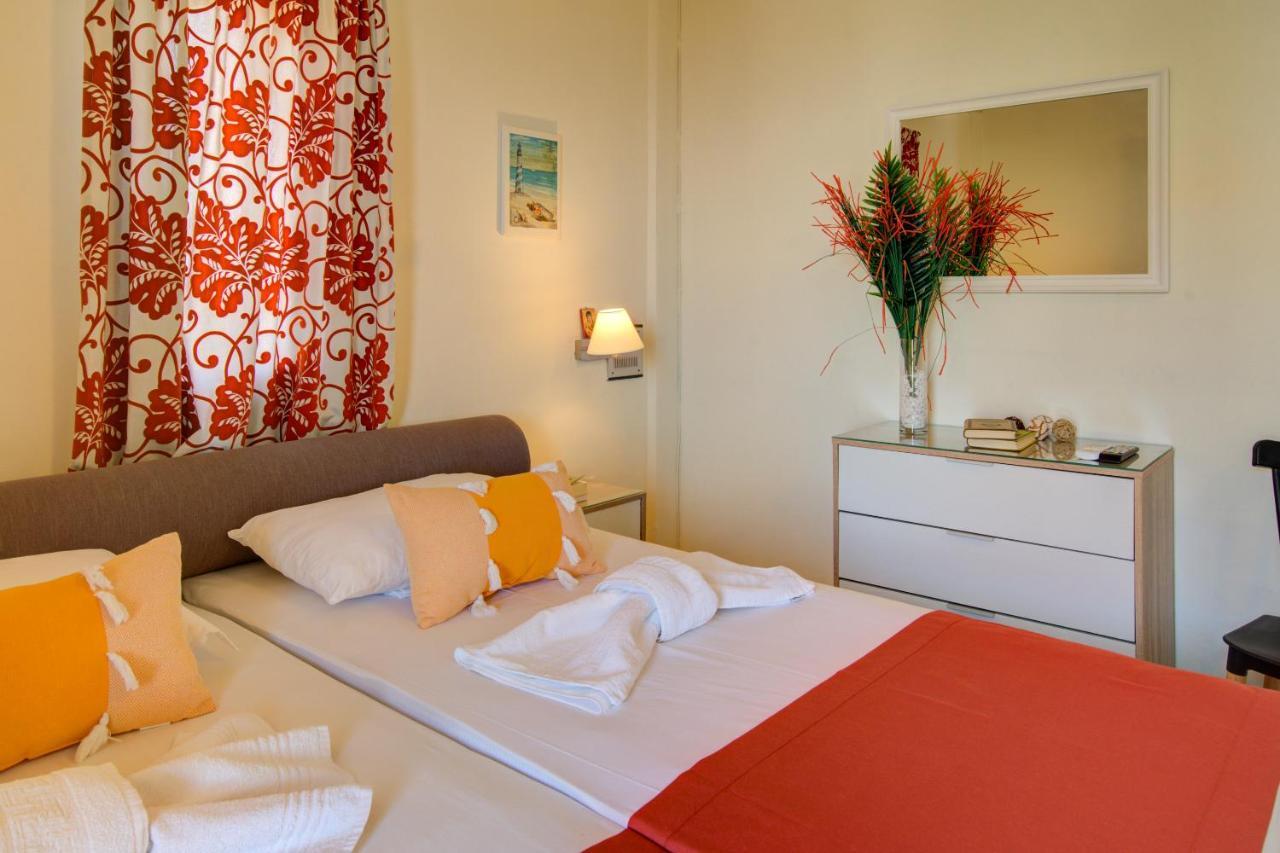 Chriselen Hotel เอลีโอนาส ภายนอก รูปภาพ